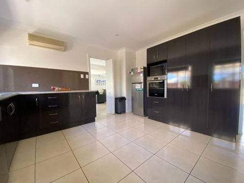 Townsville Wistaria Spacious Home - Sunshine Coast Guide 1