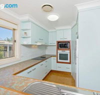 SEASCAPE An Enticing Lakeside Escape - Sunshine Coast Guide
