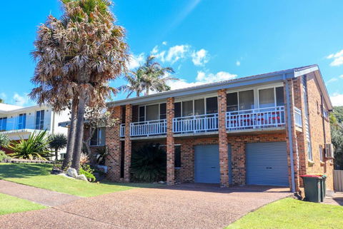 Oceanview BeachHouse - Sunshine Coast Guide 5