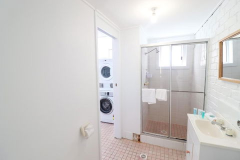 Oceanview BeachHouse - Sunshine Coast Guide 3
