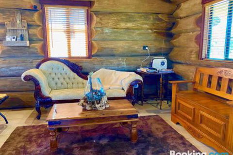 Amarina Farm Stay & Gardens - Sunshine Coast Guide 3