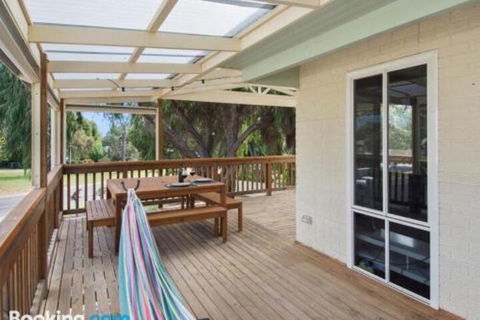EdAn Beachhouse 21 Laronde - Sunshine Coast Guide 1