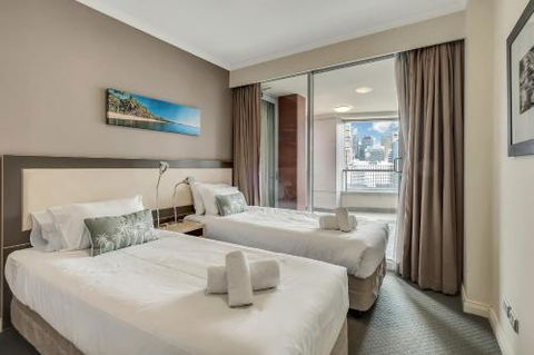 DREAM HARBOUR VIEW 2 BRM / GYM POOL & PARKING - Sunshine Coast Guide 3
