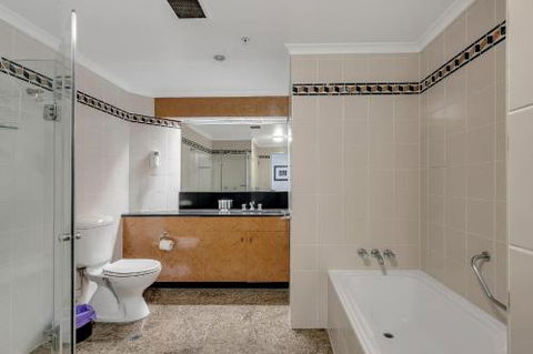 DREAM HARBOUR VIEW 2 BRM / GYM POOL & PARKING - Sunshine Coast Guide 5