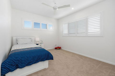 Nautilus Ocean Breeze - Sunshine Coast Guide 5