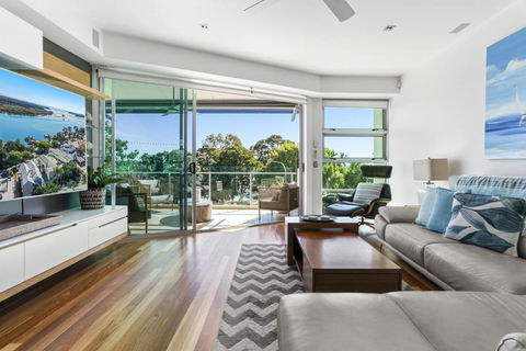 Panoramic River & Ocean Views Noosaville - Sunshine Coast Guide 1