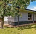 Beachcomber Bliss - Sunshine Coast Guide