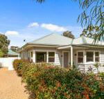 Strathallan - Sunshine Coast Guide