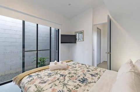 Allure On Barclay - Sunshine Coast Guide 2