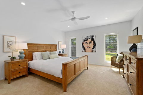 Zephyr On Sapphire - Sunshine Coast Guide 2
