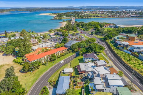 Shawhaven - Sunshine Coast Guide 2