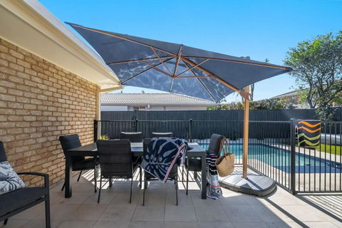 Lazy Days In Lennox - Sunshine Coast Guide 2