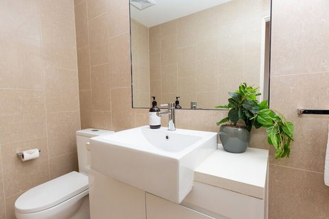 Enjoy Penthouse Living In The CBD - Sunshine Coast Guide 3