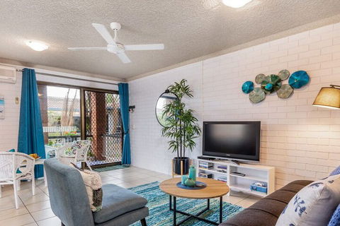 Air Conditioned Unit Stones Throw To The Waterfront - Sunshine Coast Guide 6