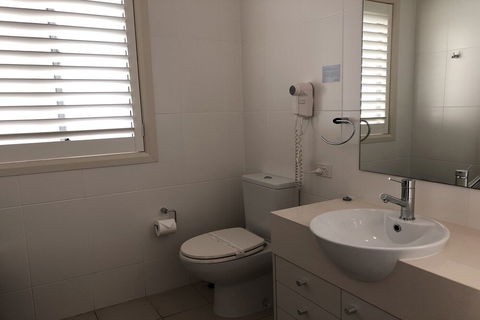 Pacific Blue 505-265 Sandy Point Road - Sunshine Coast Guide 5