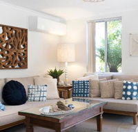 Tiga Ratus at the Sands - Sunshine Coast Guide