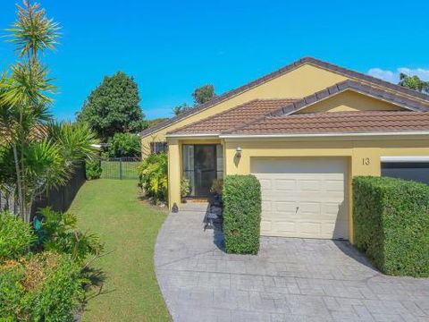 Denway House - Sunshine Coast Guide 0