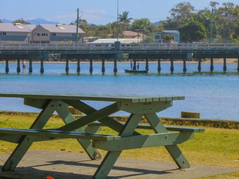 Denway House - Sunshine Coast Guide 1