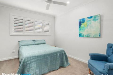 Modern Family Retreat 12 Minell Close - Sunshine Coast Guide 6