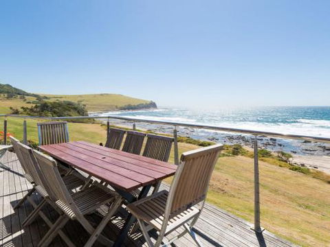 PENZANCE Gerroa Beachfront To Shelley Beach & 4pm Check Out Sundays - Sunshine Coast Guide 4