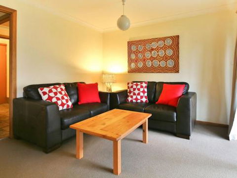 Take Time At Hyams Beach 4pm Check Out Sundays - Sunshine Coast Guide 6