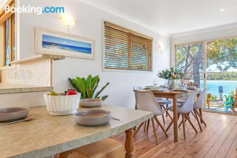 Matron Porter Drive 1 Narrawallee - Sunshine Coast Guide 3