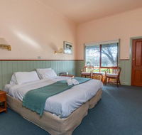 Acheron Valley Lakefront Cottages - Sunshine Coast Guide