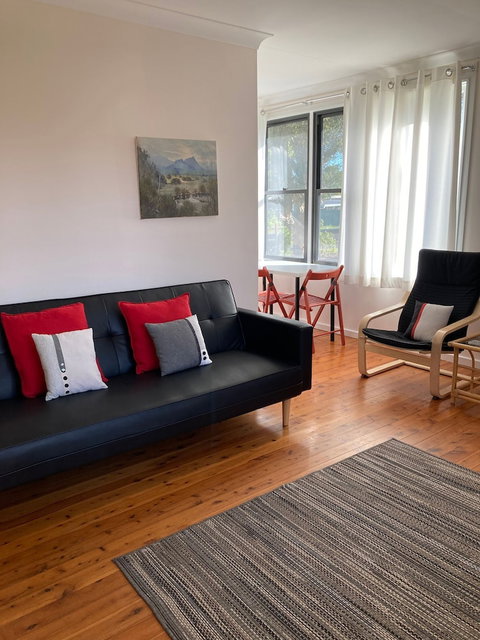 Hamlet House - Sunshine Coast Guide 6