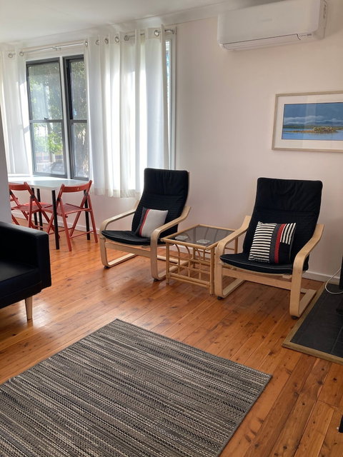 Hamlet House - Sunshine Coast Guide 1