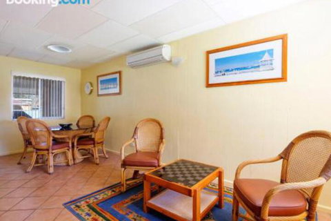 Perrumba Street Cottage - Sunshine Coast Guide 1