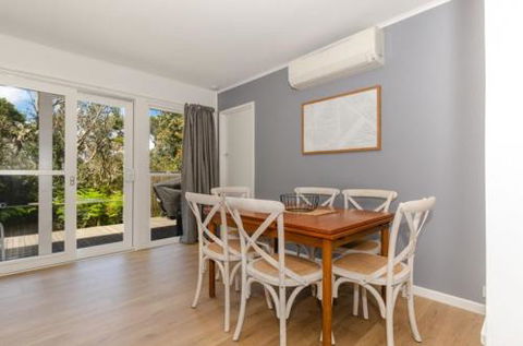 Rosella Cottage Waratah Bay - Sunshine Coast Guide 5