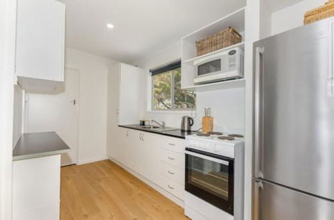 Rosella Cottage Waratah Bay - Sunshine Coast Guide 3