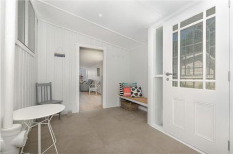 Rosella Cottage Waratah Bay - Sunshine Coast Guide 2