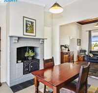Florio Cottage Port Welshpool - Sunshine Coast Guide
