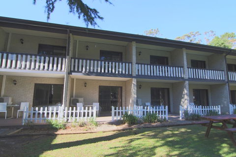Ananda Wellness Retreat - Sunshine Coast Guide 0
