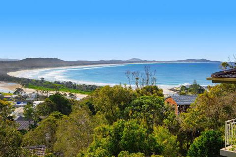 Valparaiso 23 Dulconghi Street - Sunshine Coast Guide 0