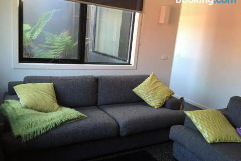 3 Anderson Avenue Sandy Point - Sunshine Coast Guide 5