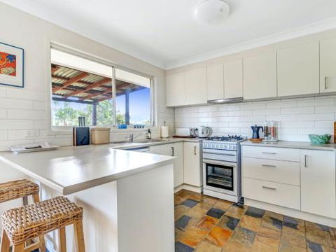 TREETOPS At WERRI BEACH Gerringong 4pm Check Out On Sundays - Sunshine Coast Guide 5