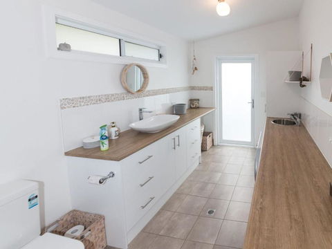 Linga Longa 20 Laronde - Sunshine Coast Guide 3