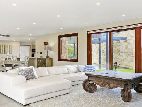 ALPINE LODGE Alpine Southern Highlands 4pm Check Out Sundays - Sunshine Coast Guide 5
