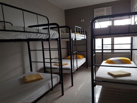 The Cozy Hostel - Sunshine Coast Guide 2