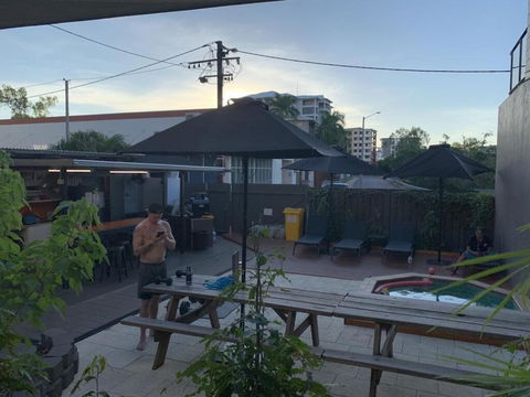The Cozy Hostel - Sunshine Coast Guide 6