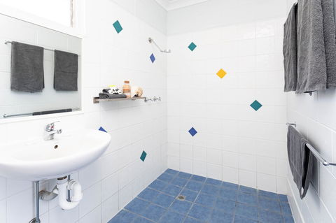 Airlie Sun & Sand Accommodation 2 - Sunshine Coast Guide 5