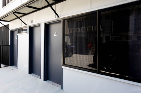 Airlie Sun & Sand Accommodation Studio 1 - Sunshine Coast Guide 4