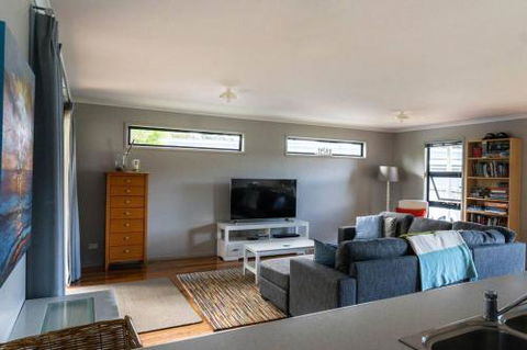 34 Ash Avenue Sandy Point - Sunshine Coast Guide 1