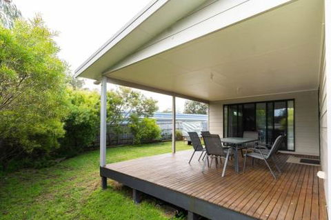 34 Ash Avenue Sandy Point - Sunshine Coast Guide 4