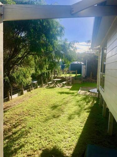 1 Tecoma Avenue Sandy Point - Sunshine Coast Guide 4