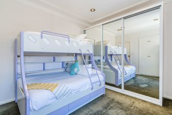 Spacious 4 Bedroom House The Hill - Sunshine Coast Guide 3