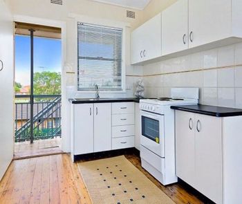 Ashley Court Unit 7 - Sunshine Coast Guide 1