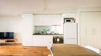 The Apartment Service NEWT1 - Sunshine Coast Guide 6